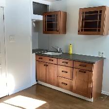 Large studio unit for rent