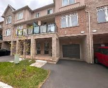 LIKE-NEW 3BED TOWNHOUSE FOR RENT IN HAMILTON