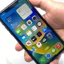 iPhone XR (2018) - 64 GB - Black - Cellular Magician Cell Phone