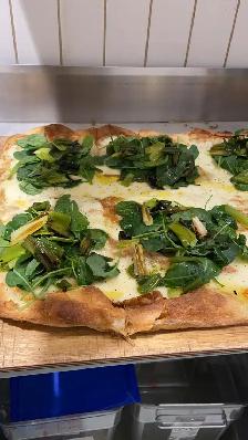 EXPERIENCED PIZZA MAKER AVAILABLE TO START IMMEDIATELY