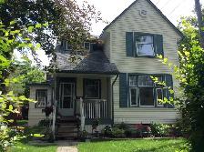Duplex in Osborne Village 2BR plus Den Available July 1st