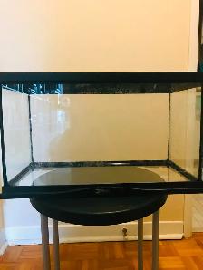 FINAL CLERANCE ON THIS 10 G TERRAIN/FISH TANK W/LID