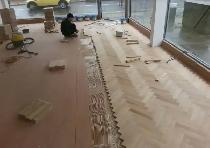 Flooring Installer looking for work.