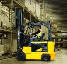 FORKLIFT TRAINING & CERTIFICATION - OVER SIX TYPES OF MACHINES