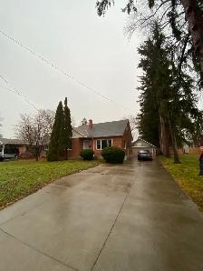 4 Bedroom 1 Bath House for Rent in Chatham ON