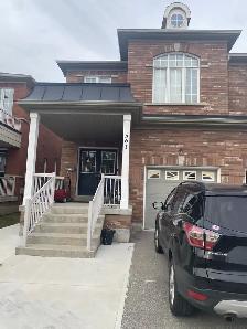 4 Bedroom,3.5 Bathroom, Finished Basement ,3 Parking For Lease