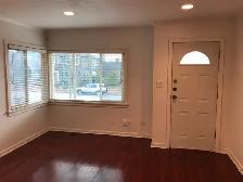 ●●Main Floor 2 Bedroom Suite for Rent●● (Burnaby, near Brentwood