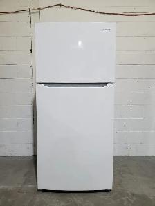 Frigidaire Refrigerator 30″ white New Scratch Dent