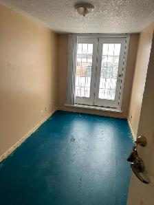 Room for rent, across from Victoria Park, Hamilton West