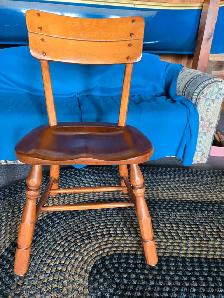 Colosal maple chair