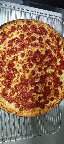 Pizza cook and kitchen helper