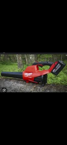 New in box milwaukee m18 leaf blower (tool only)