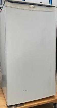 Danby Mini Fridge with freezer