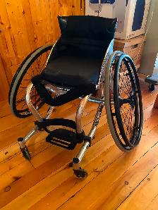 Sport wheelchair
