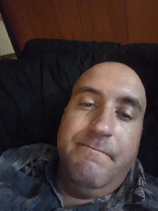 mover. looking for work. help people move.