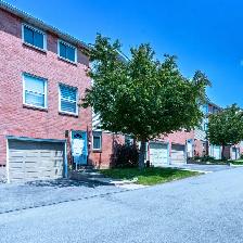 For Rent - 3 Beds 2 Bath Townhouse