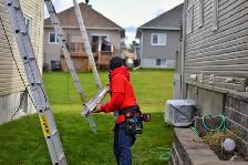 NOW HIRING - Eavestrough Installers