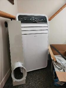 10 000 BTU PORTABLE INSIGNIA AIR CONDITIONER BOWMANVILLE
