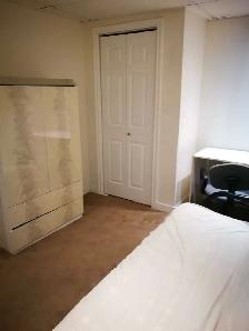 Room near University Manitoba, female only