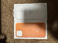 Apple iPhone 13 leather & 14 pro clear case BINB