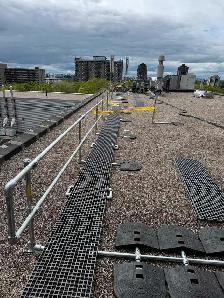 Safety railings installer