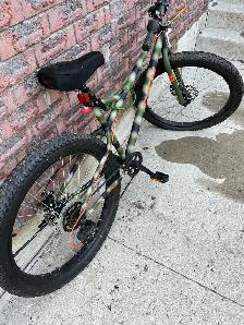 Mountain Bike Northerner Wide Tire Hardtail Mountain Bike, 26'