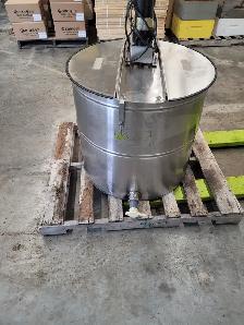 Honey extractor