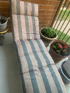 lounge chair