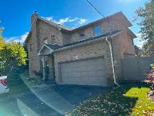 ROOFER/EAVESTROUGH INSTALLER