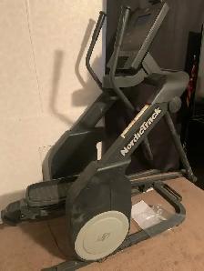 Nordic Track FS5i Freestride Elliptical Machine/Trainer