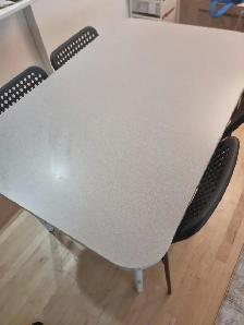 Dining Table   4 Chairs