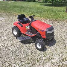 POULAN 15.5HP 42'CUT
