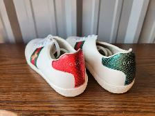 Gucci size 8