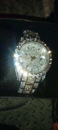 Mulitpul watches
