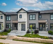 Luxury 3bdrm Townhouse-style Condo in Sage Creek!