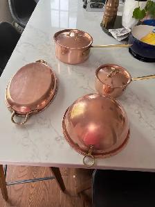 copper pots for display