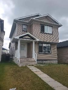 3 Beds 2.5 Baths - 2 story detached house Calgary NE