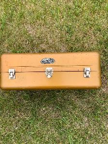 Old Pal Tackle Box