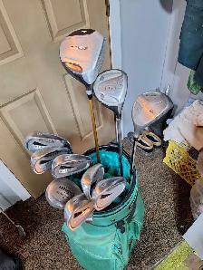 Golf set of 11 clubs plus bag