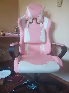 pink gaming chair