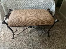 Very good quality bedroom bench good condition