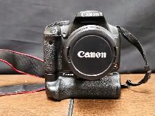 Canon DSLR Camera  EOS 450D / Rebel XSI with Battery Grip ~