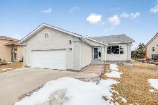 Custom-Built 1542 sqft 3bdrm Bungalow w/26x24 insulated garage