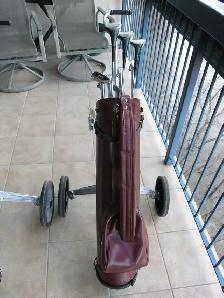 Vintage set of Ladies RH golf clubs