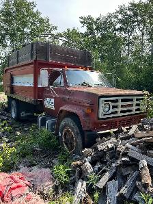 1986 GMC 5 Ton farm truck