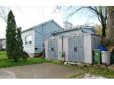 House for rent ★ 2 bed ★ Dundurn Castle ★ Cottage in City ★July