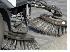 Assembleur de brosses de balai
