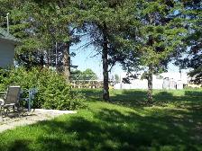 URGENT BESOIN PERSONNE AVEC TRACTEUR CAPABLE DE FAUCHER  TERRAIN
