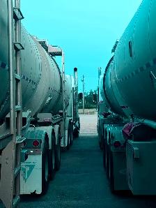 Experienced & Clean Professional Fluid and Equipment Hauler