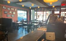 SERVEUSE RECHERCHÉ / WAITRESS REQUIRED